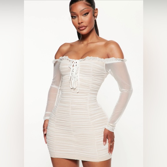 White ruched dress - Picture 4 of 4